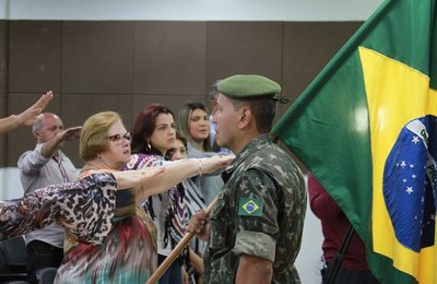 Prefeitos são empossados como presidentes das Juntas Militares	