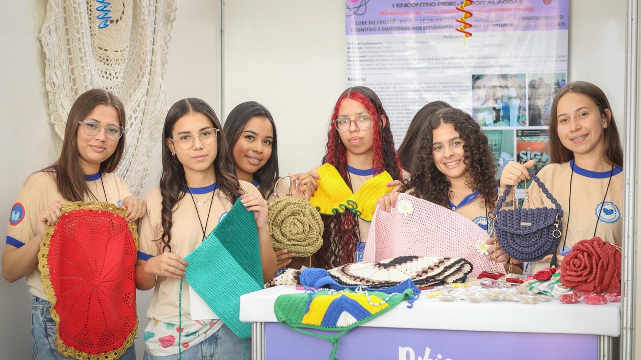 Crochê transforma a vida de estudantes em Palmeira dos Índios