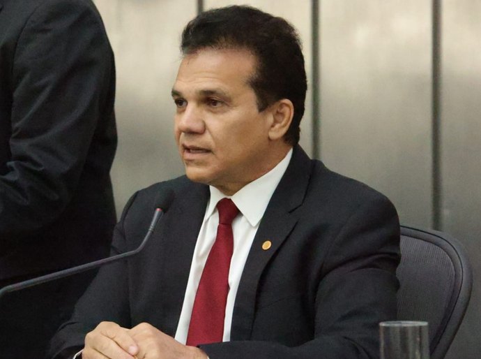 Ricardo Nezinho anuncia R$ 60 milhões para maternidade em Arapiraca