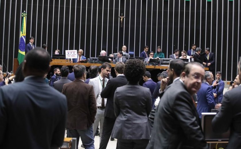 Começa a votação da eleição à presidência e à Mesa Diretora da Câmara