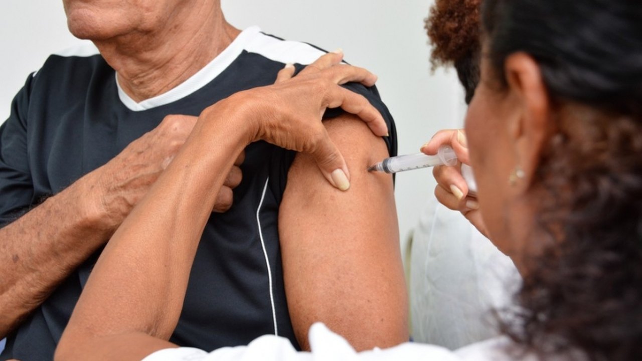 Em uma semana de campanha, quase 14 mil alagoanos são vacinados contra a Influenza
