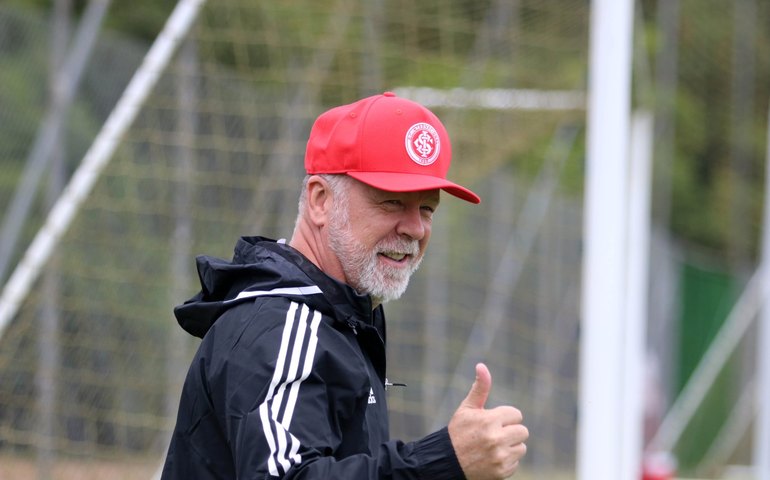 Mano garante que segue no Internacional após sondagem do Corinthians: 'Não estou no mercado'