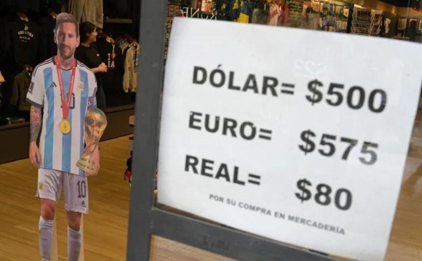 Peso argentino já vale tão pouco que bancos alertam para falta de espaço em seus cofres