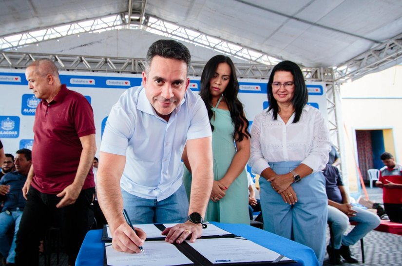 Governo de Alagoas faz investimentos na educação e infraestrutura no município de Água Branca
