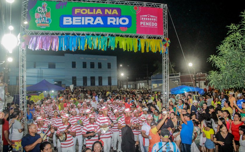 Além dos blocos, as batucadas penedenses no carnaval