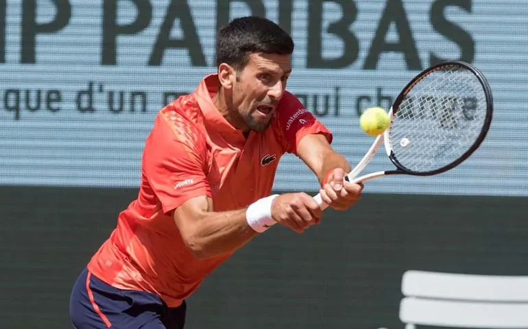 Ministra dos Esportes da França critica Djokovic por citar Kosovo em Roland Garros