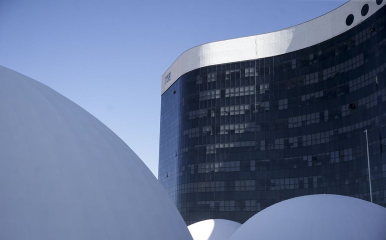 TSE cassa mandato do governador de Roraima e determina novas eleições