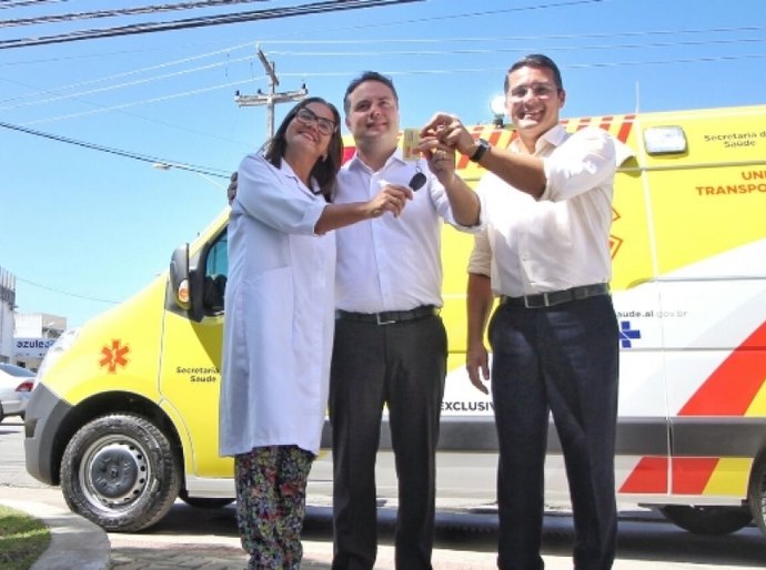 Unidades de Saúde recebem ambulâncias para o transporte de pacientes