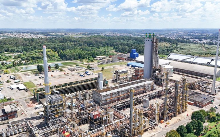 Petrobras volta a produzir ureia em fábrica de fertilizante no Paraná