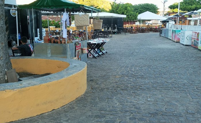 Comerciantes foram informados que seriam retirados do local em documento enviado em janeiro Comerciantes foram informados que seriam retirados do local em documento enviado em janeiro