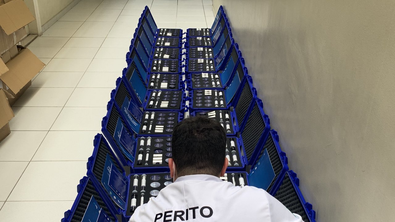 Perícia Criminal alagoana recebe maletas de coleta de digitais para local de crime