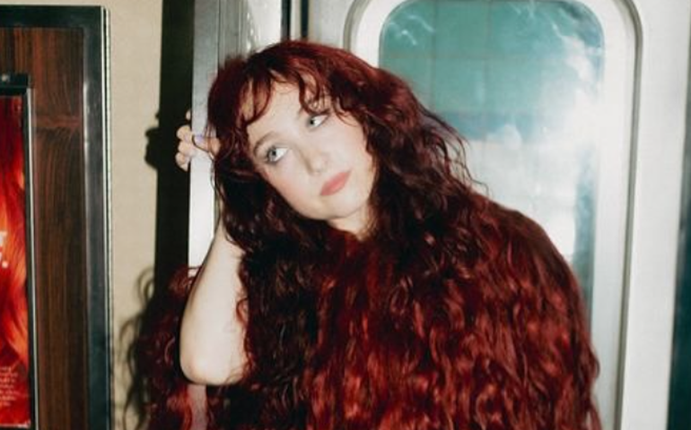 Após sucesso com single, Chappell Roan afirma que não haverá álbum nos próximos 5 anos