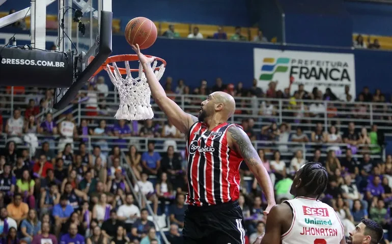 São Paulo derrota Franca no Pedrocão e leva final do NBB para o 5º jogo