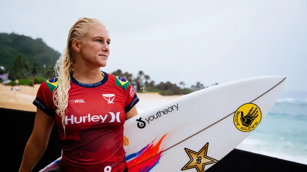 Brasileiras caem nas quartas no Mundial de Surfe em Pipeline; americana e havaiano ganham etapa