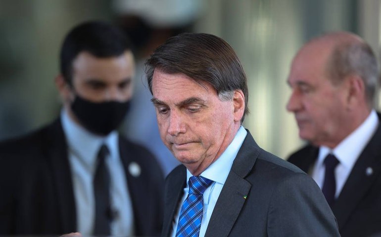 Bolsonaro diz que R$ 600 permanente &#8216;arrebentaria&#8217; economia