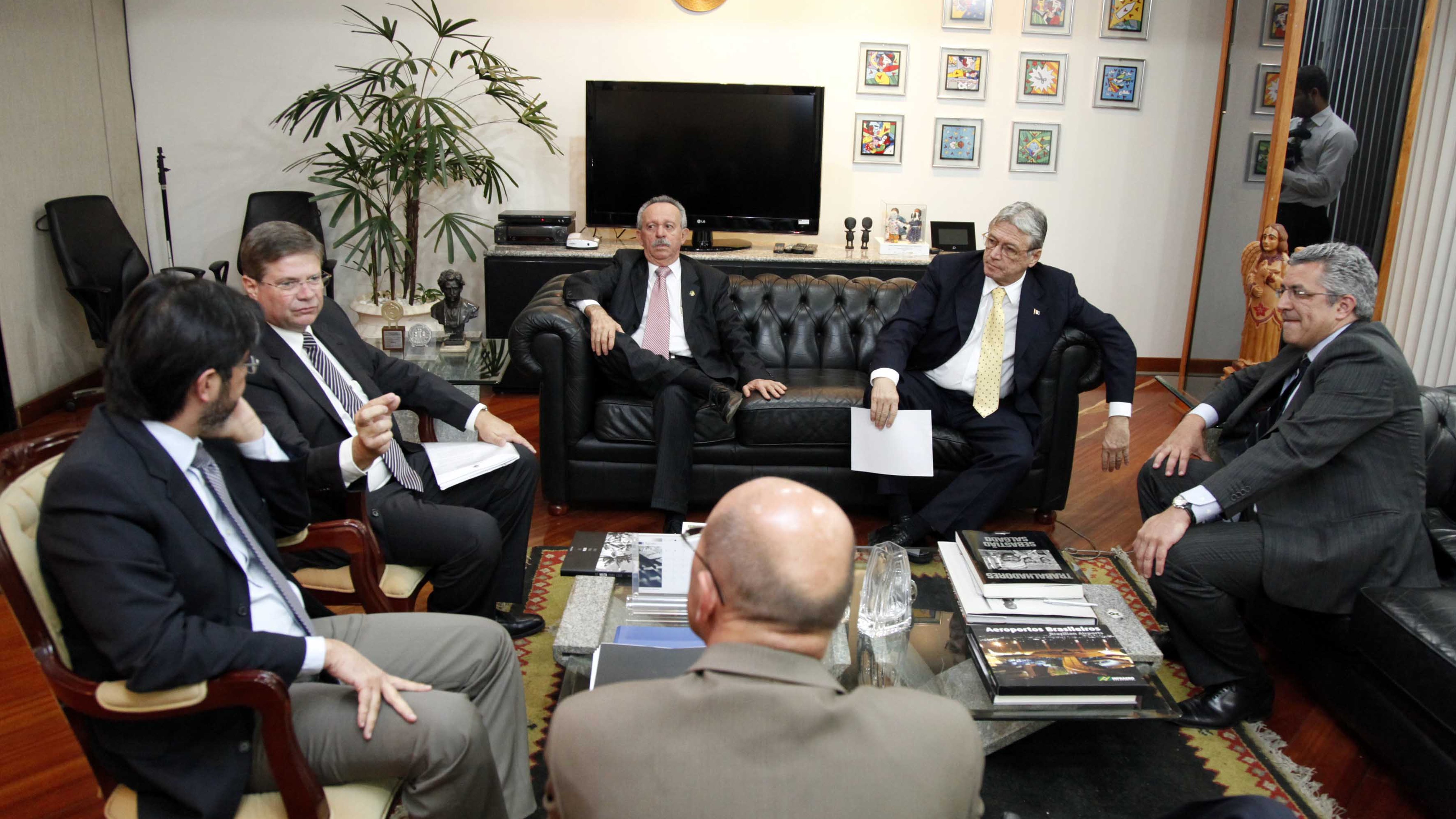 31-08-2011  Teotonio Vilela com ministro da Saúde-CR (3).jpg