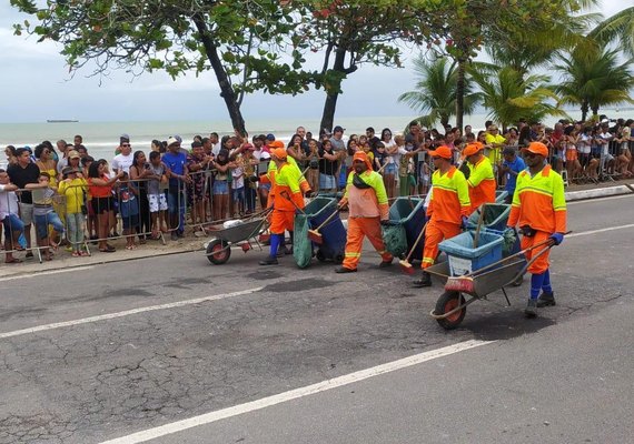 Independência do Brasil: Prefeitura intensifica limpeza na orla durante e após desfile de 7 de setembro