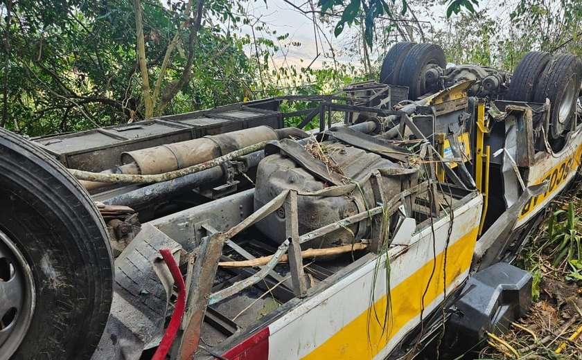Perícia descarta falha mecânica em acidente com ônibus que matou 20 na Serra da Barriga