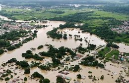 Enchentes afetam mais de 100 mil pessoas no Acre