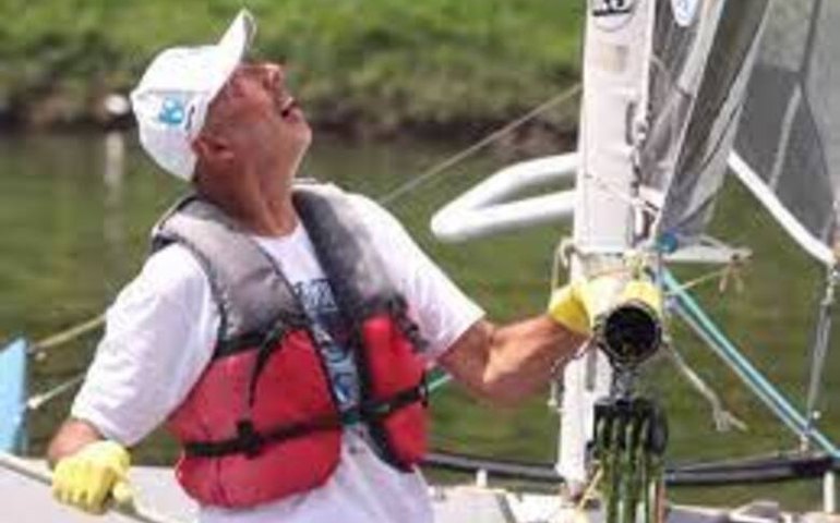 Velejador vai do Alasca à Groenlândia para filmar os efeitos do aquecimento global