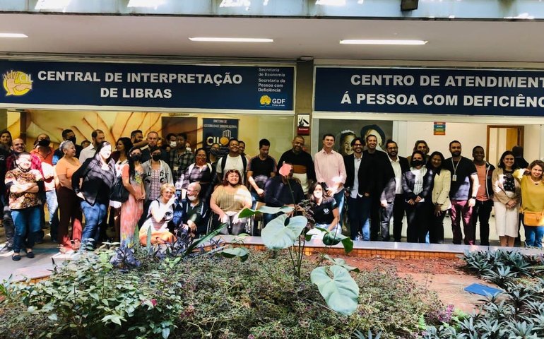 Deficientes auditivos enfrentam dificuldades para empreender