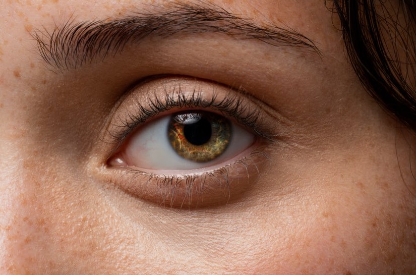 Dor ao movimentar os olhos e alteração nas cores são alerta de neuropatia óptica