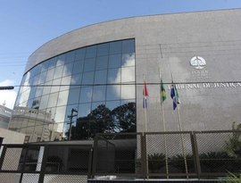 Violência no Centro de Maceió: homem é esfaqueado em frente ao Tribunal de Justiça de Alagoas