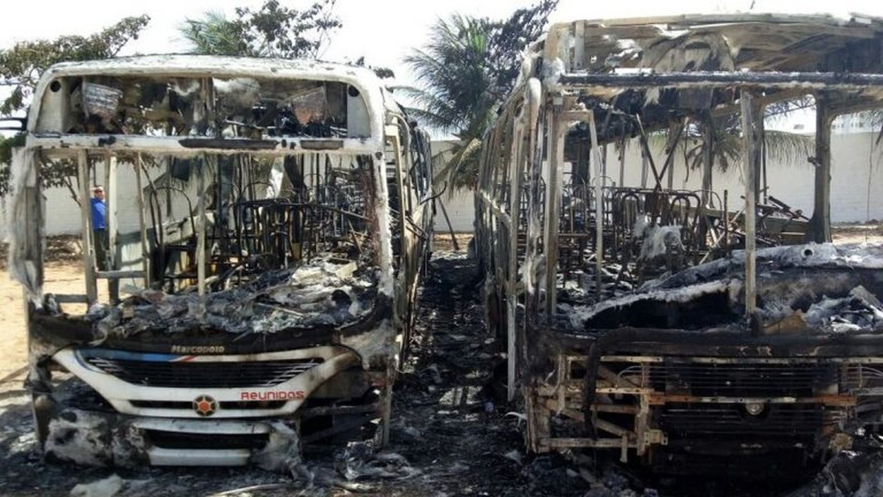 Confronto em Volta Redonda deixa dois mortos e feridos; ônibus e carro foram incendiados