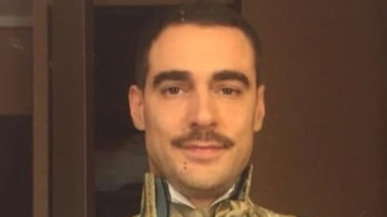 Ator Arnaud Denis morre aos 43 anos após eutanásia: 'Recuso-me a permitir que alguém me julgue'