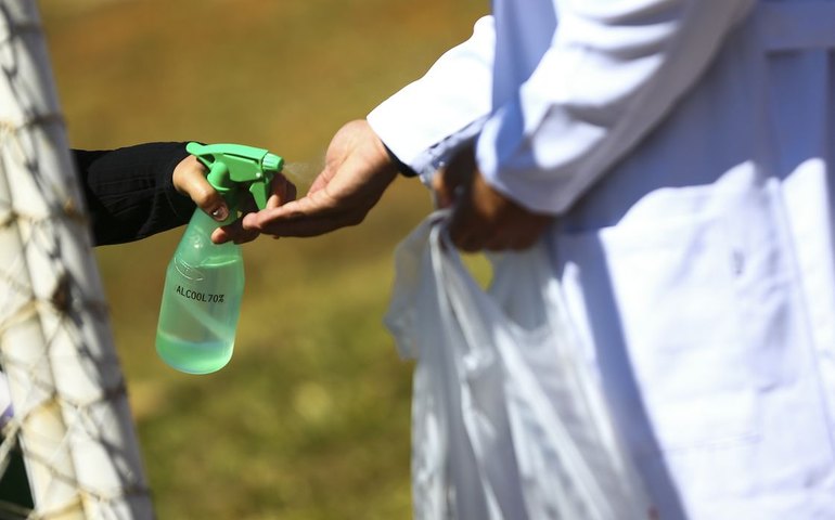 Médicos formados no exterior fazem exame do Revalida no fim de semana