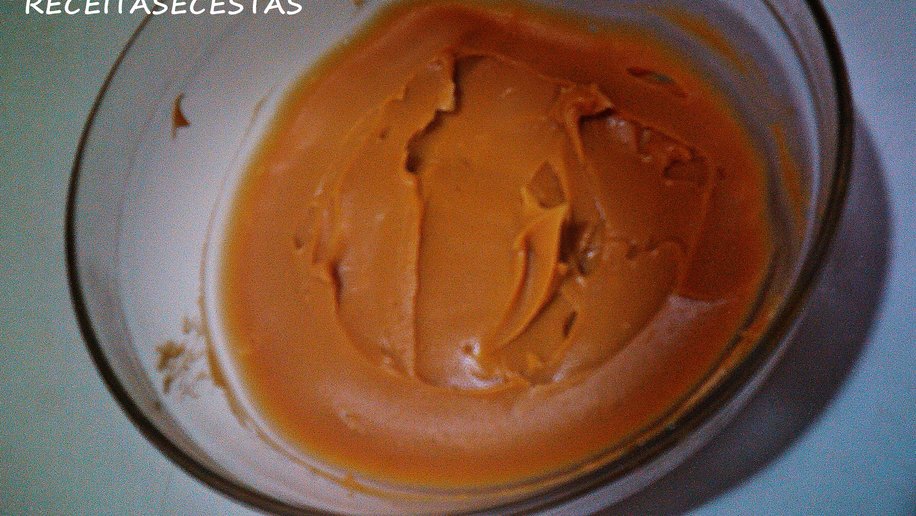 Doce de leite e coco