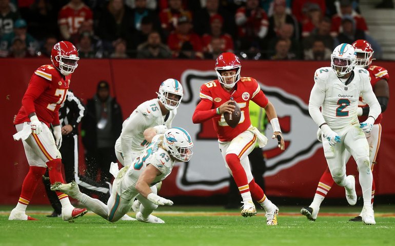 NFL: Chiefs x Dolphins será disputado sob sensação térmica de -31ºC e em gramado 'pintado' de neve 