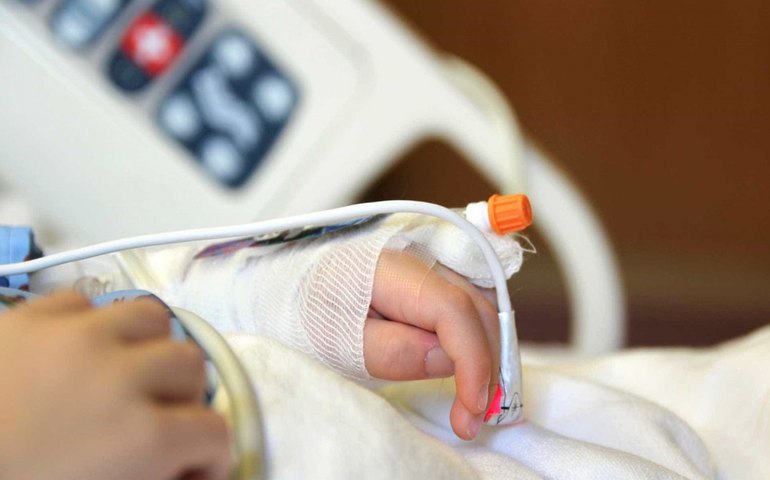 País perde 18,3 mil leitos pediátricos em 17 anos, a maior parte no SUS
