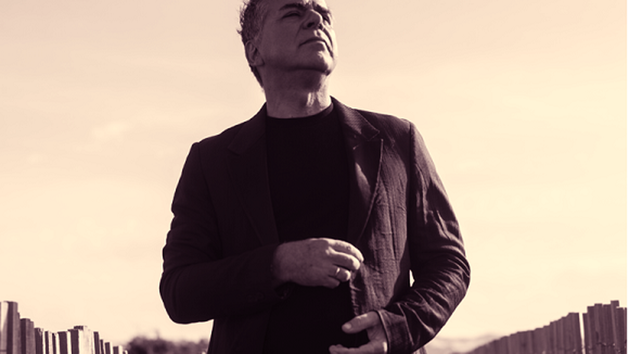 Villeroy lança novo álbum e estreia tour em Portugal