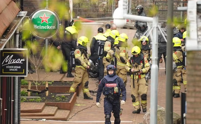 Polícia prende suspeito que fez reféns em café da Holanda