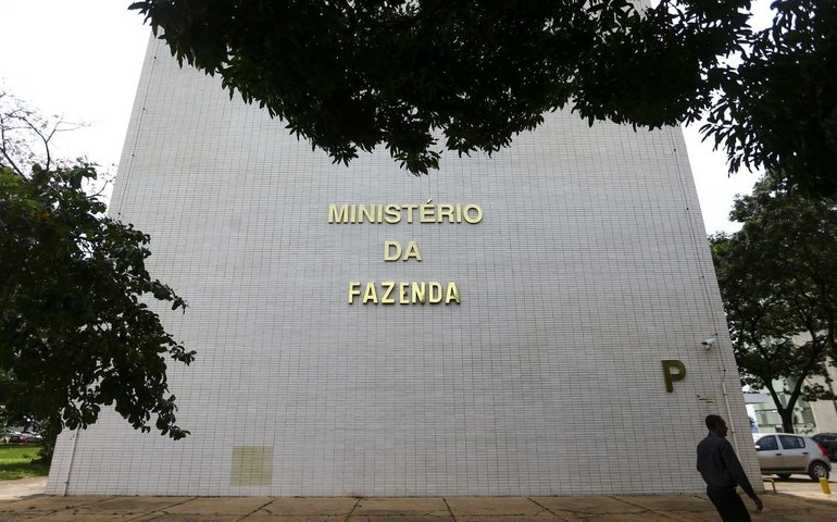 Justiça derruba decisão da Fazenda que suspendeu bet patrocinadora máster do Flamengo