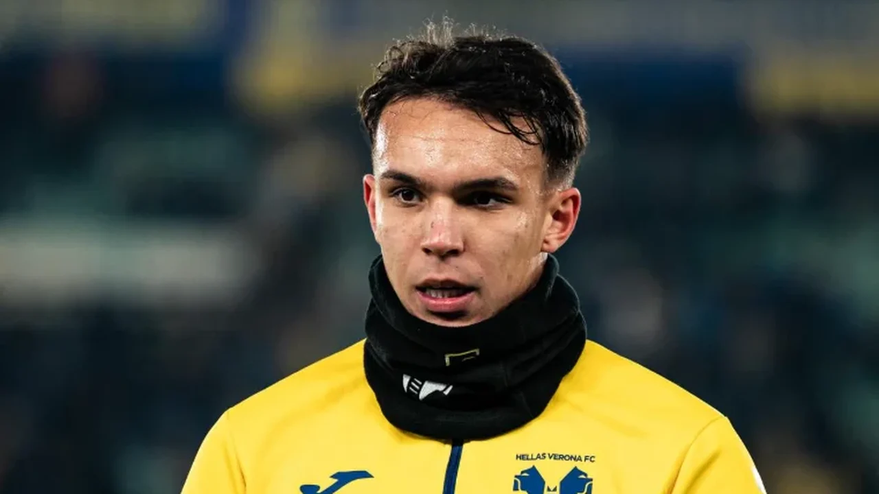 Napoli anuncia contratação de Giovane e Corinthians recebe R$ 1,8 milhão