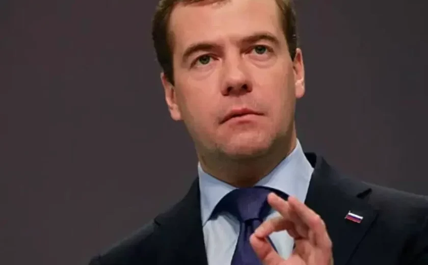 
Rússia se vingará das novas sanções ocidentais, promete ex-presidente russo Medvedev