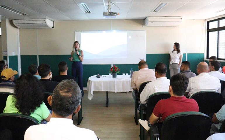 Técnicos da Casal realizam palestras para reforçar compromisso da companhia com a produção de água