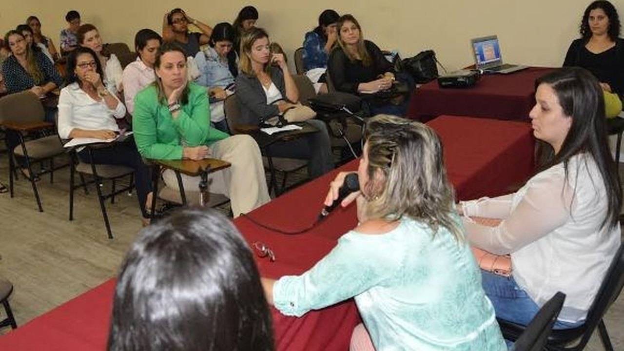 Profissionais discutem Projeto de Terapia Singular para pessoa com deficiência