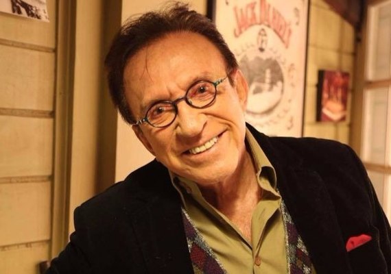 Moacyr Franco deixa o SBT e acerta participação em série da Globo
