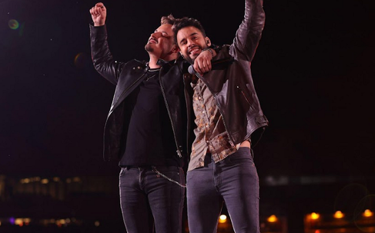 Clayton e Romário sobem primeiro single de novo DVD