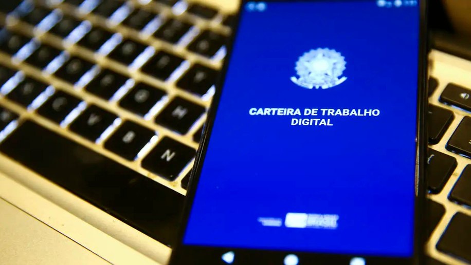 Taxa de desemprego cai para 5,3%, a menor para o trimestre até agosto