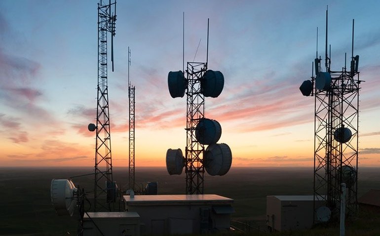 Município não pode criar taxa de fiscalização de torres e antenas de transmissão