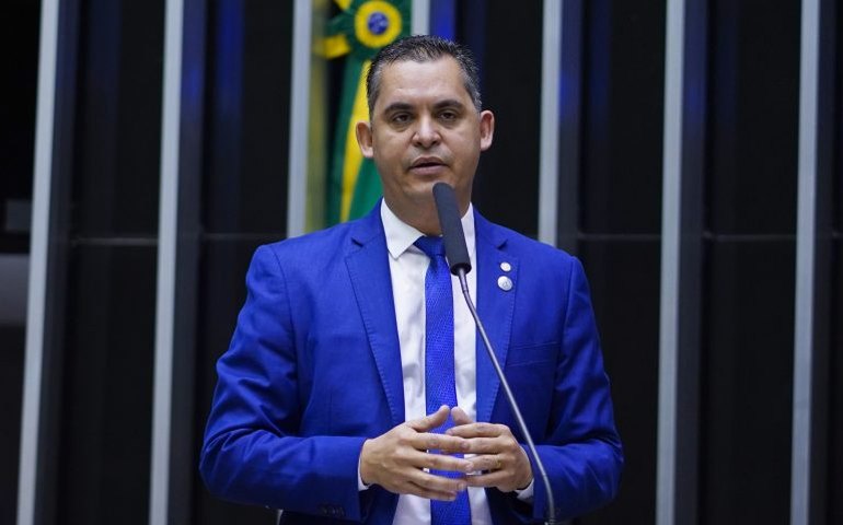 Câmara aprova projeto que amplia recursos para fundo de socorro a calamidades públicas