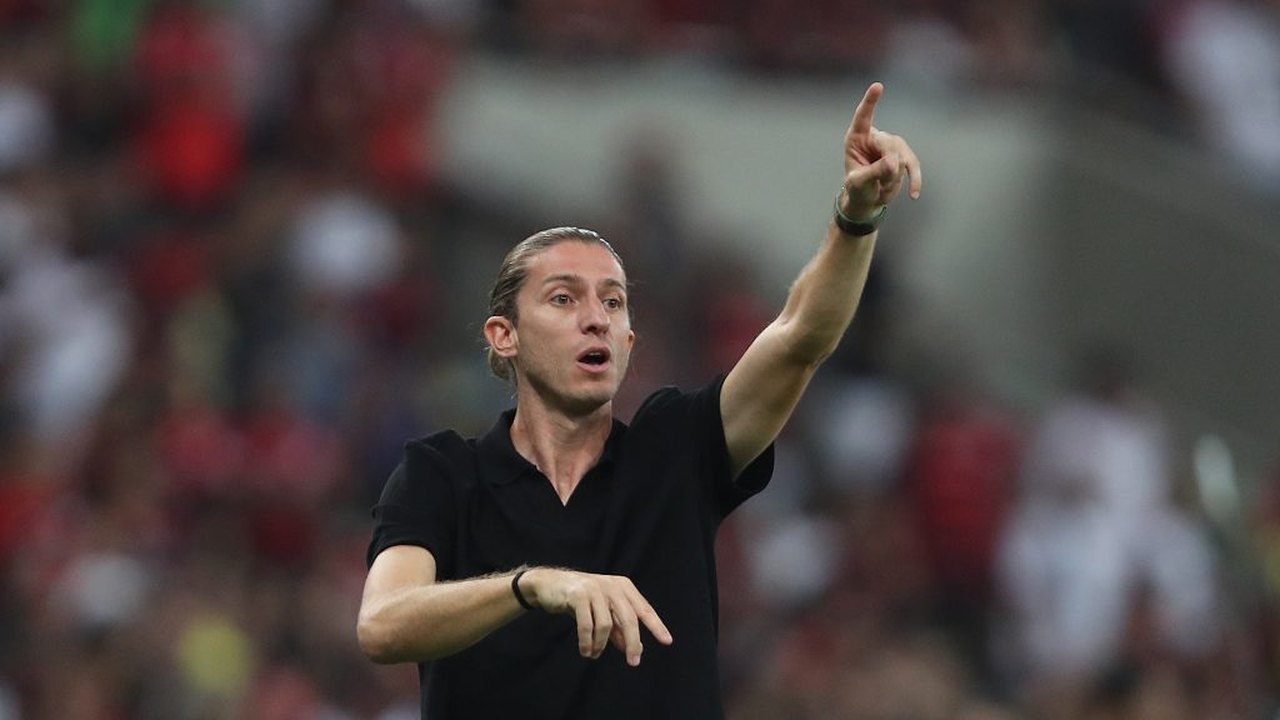 Jornalista da Globo critica Flamengo por demissão de Filipe Luís
