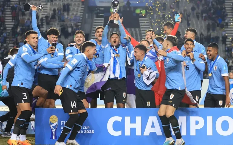 Com gol aos 40 do 2º tempo, Uruguai vence Itália e é campeão mundial sub-20 pela 1ª vez