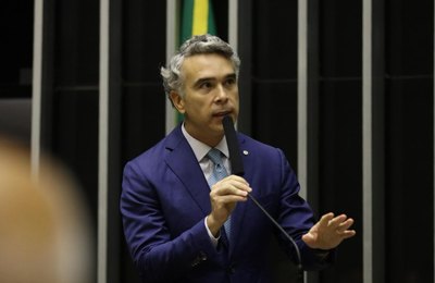 “Congresso perdeu uma oportunidade histórica de investir em segurança pública ao retirar taxação das bets”, critica Rafael Brito