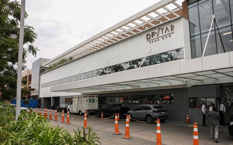 Bolsonaro permanece em observação e pode receber alta na quinta-feira