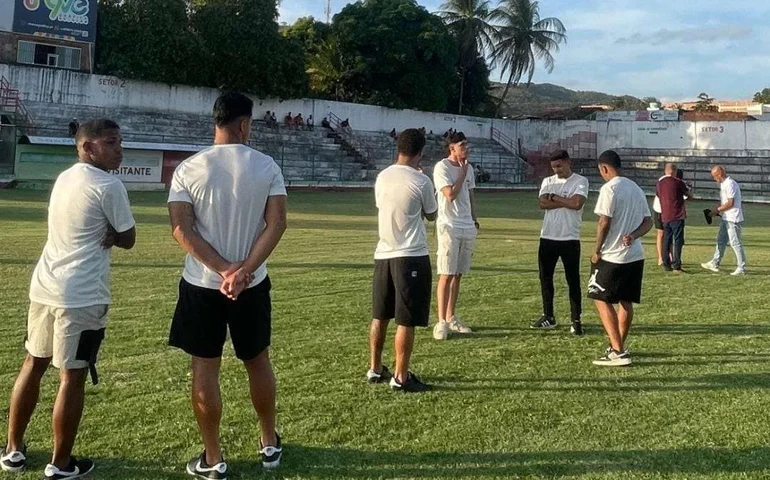 CSE inicia pré-temporada e apresenta parte do elenco para 2026 no Juca Sampaio